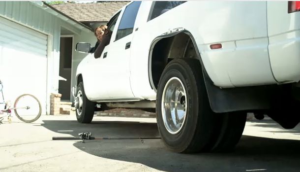 VIDEO: Funny Ugly Stik ads